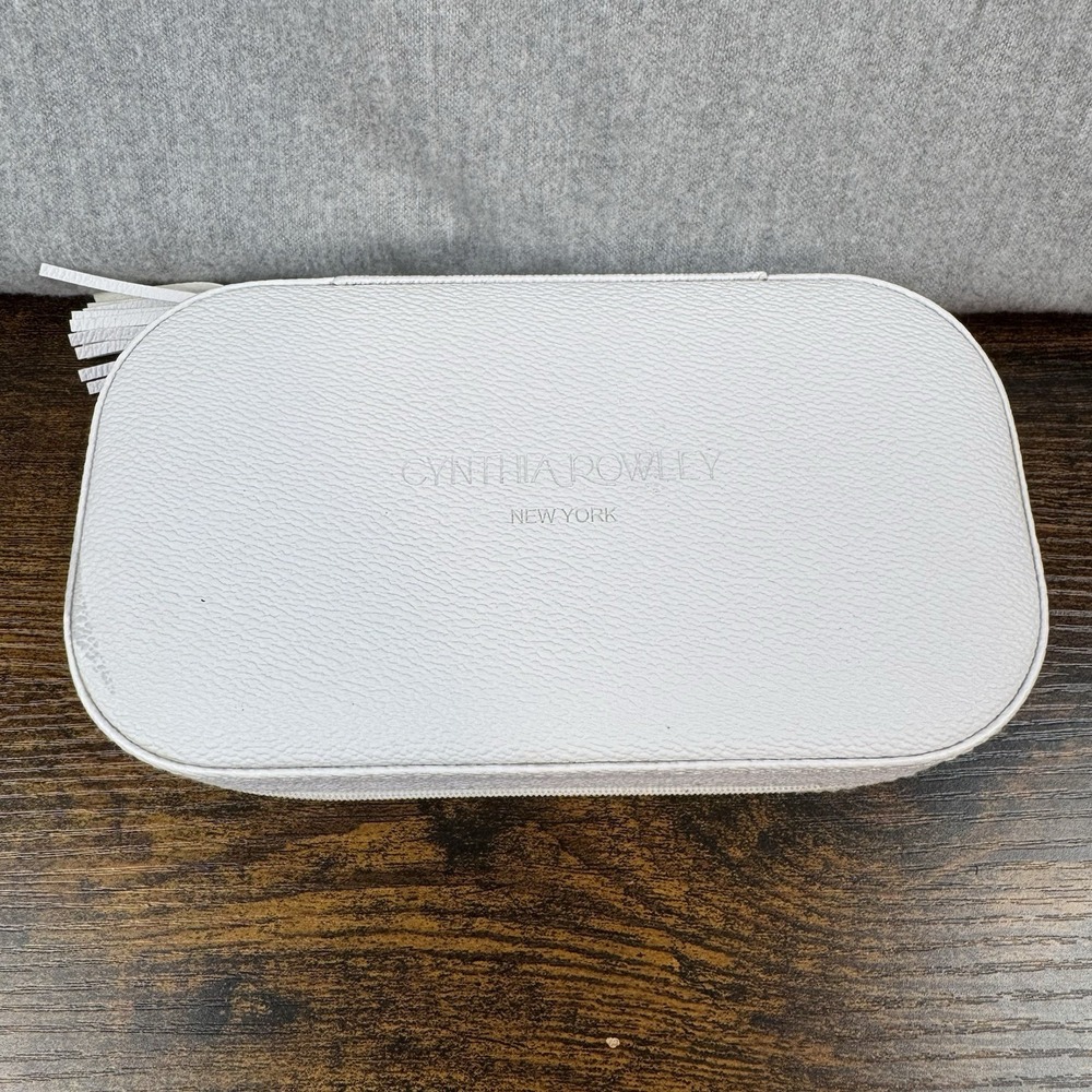 Cynthia Rowley White faux-leather zip around travel jewelry case